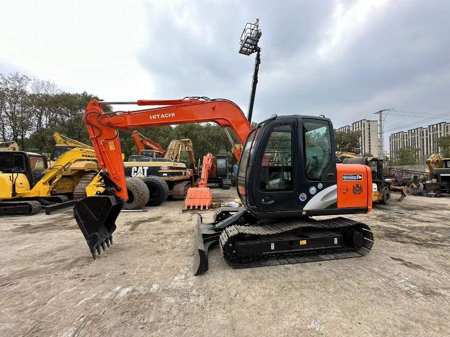 Nhật Bản sử dụng Hitachi Mini Excavator 7ton để bán Máy xăng ZX70 Jindongyu