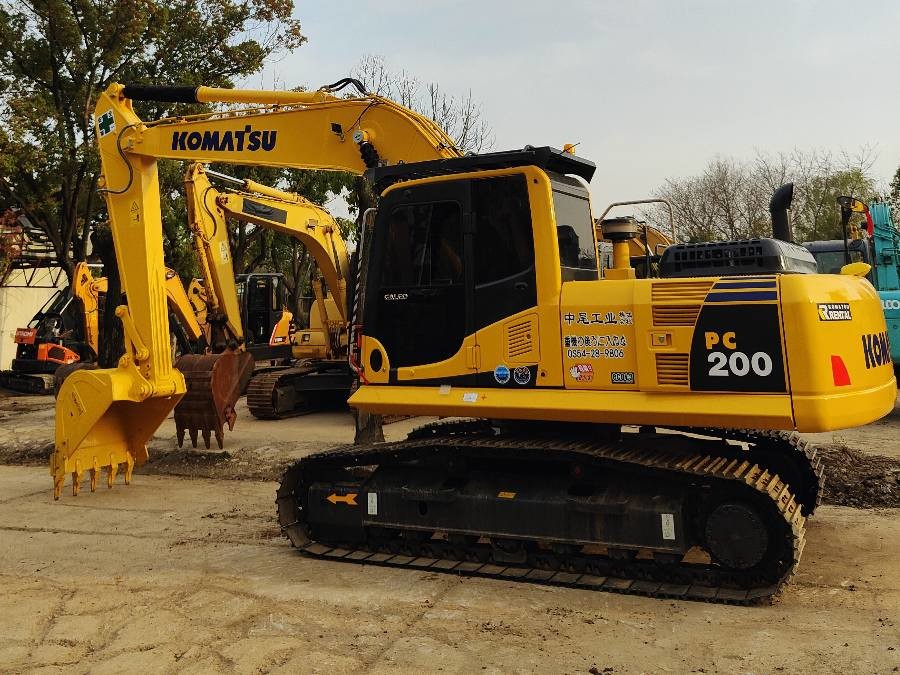 Nhật Bản bán máy đào Komatsu cũ PC200-8 máy móc Jindongyu