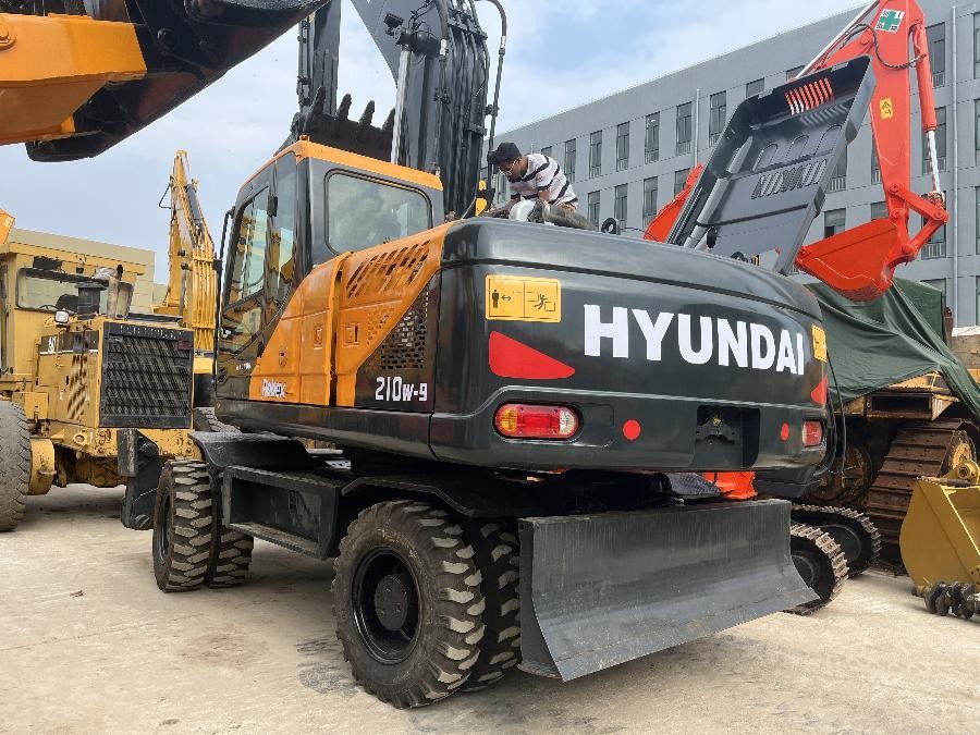 Hàn Quốc Hyundai bán máy đào cũ R210w-9 21 tấn Jindongyu Machinery